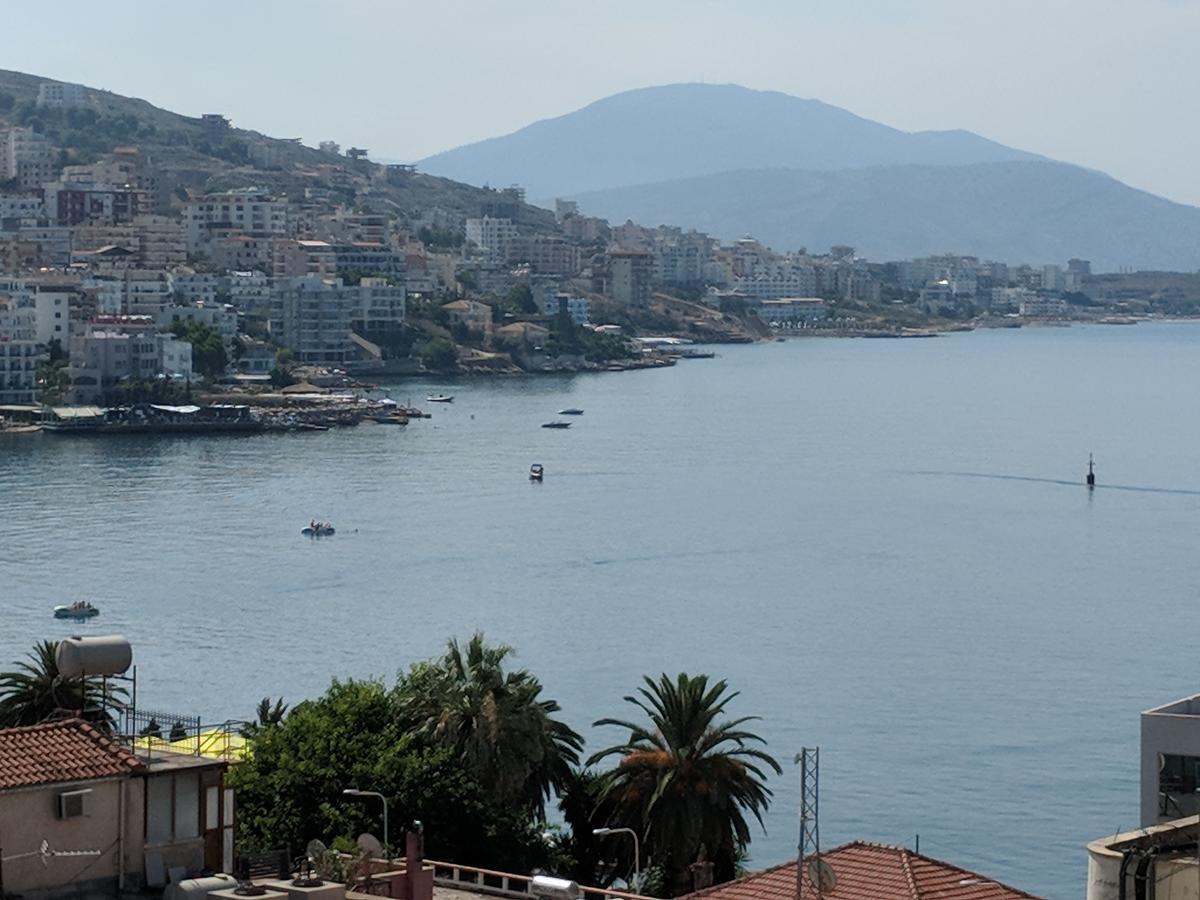 Seafront Apartment Sarandë Exterior foto